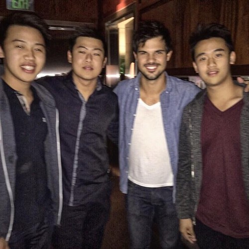 B1c8sWRCYAAdWIS.jpg large.jpg