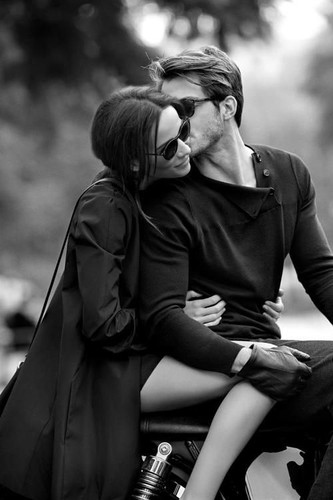 foto Kiss.jpg foto Kiss.jpg
