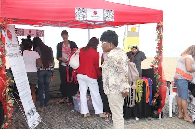 Feira de Artesanato Urbano SAPO Viajar Angola Armario Que Plancha La Ropa ~ Feira de Artesanato Urbano SAPO Viajar Angola